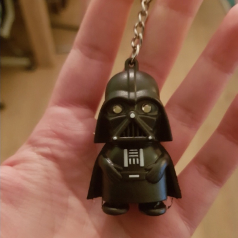 Brand New Darth Vader StarWars White Eye KeyChain - Picture 6 of 8